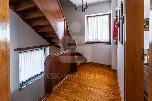 Obergeschoss Flur Obergeschoss Flur - Einfamilienhaus in 50354 Hürth / Fischenich mit 117m² kaufen