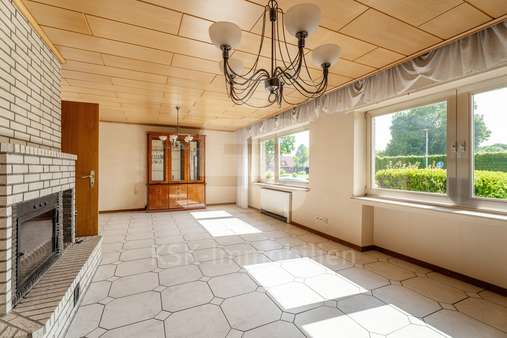 Wohnzimmer - Einfamilienhaus in 50129 Bergheim mit 173m² kaufen