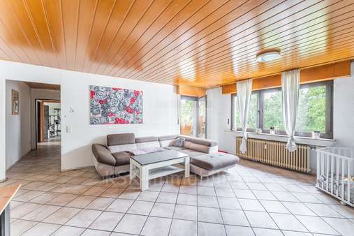 Wohnzimmer  - Etagenwohnung in 50127 Bergheim mit 96m² kaufen