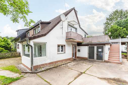 153245 Außenaufnahme 153245 Außenaufnahme - Zweifamilienhaus in 51503 Rösrath mit 178m² kaufen