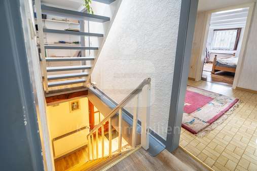 Treppe Obergeschoss - Doppelhaushälfte in 51766 Engelskirchen / Osberghausen mit 130m² kaufen