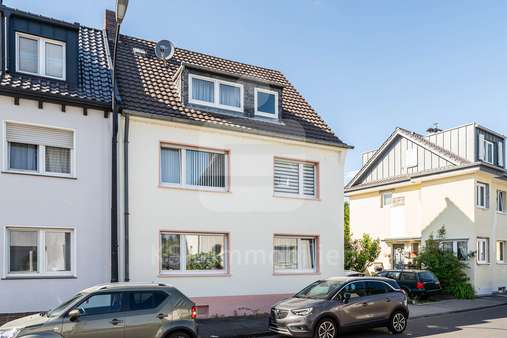 Außenansicht  - Mehrfamilienhaus in 53840 Troisdorf mit 155m² kaufen