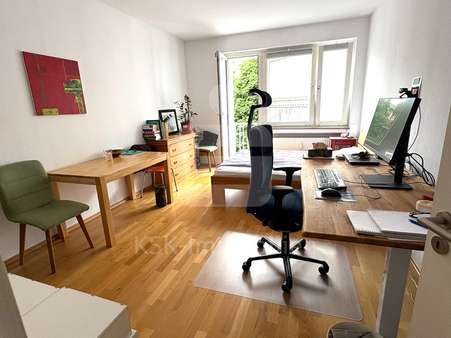 Wohn-/Schlafzimmer - Etagenwohnung in 50668 Köln mit 31m² kaufen