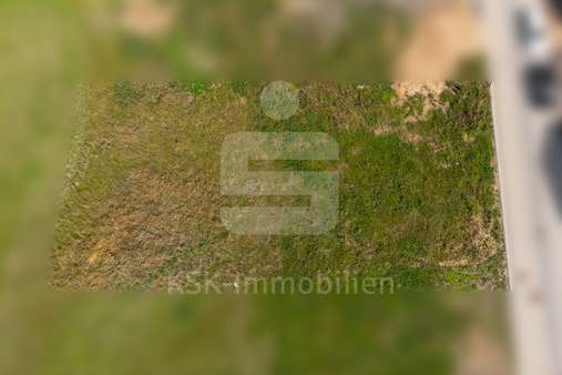 Drohnenansicht Drohnenansicht - Grundstück in 53489 Sinzig Löhndorf mit 465m² kaufen