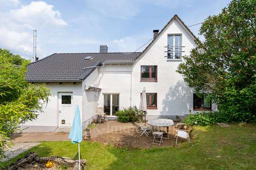 Außenansicht Außenansicht - Doppelhaushälfte in 42799 Leichlingen mit 110m² kaufen