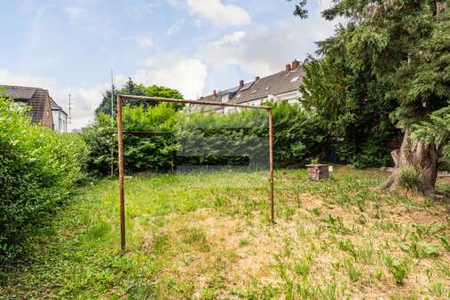Gartenansicht - Einfamilienhaus in 50769 Köln / Worringen mit 148m² kaufen