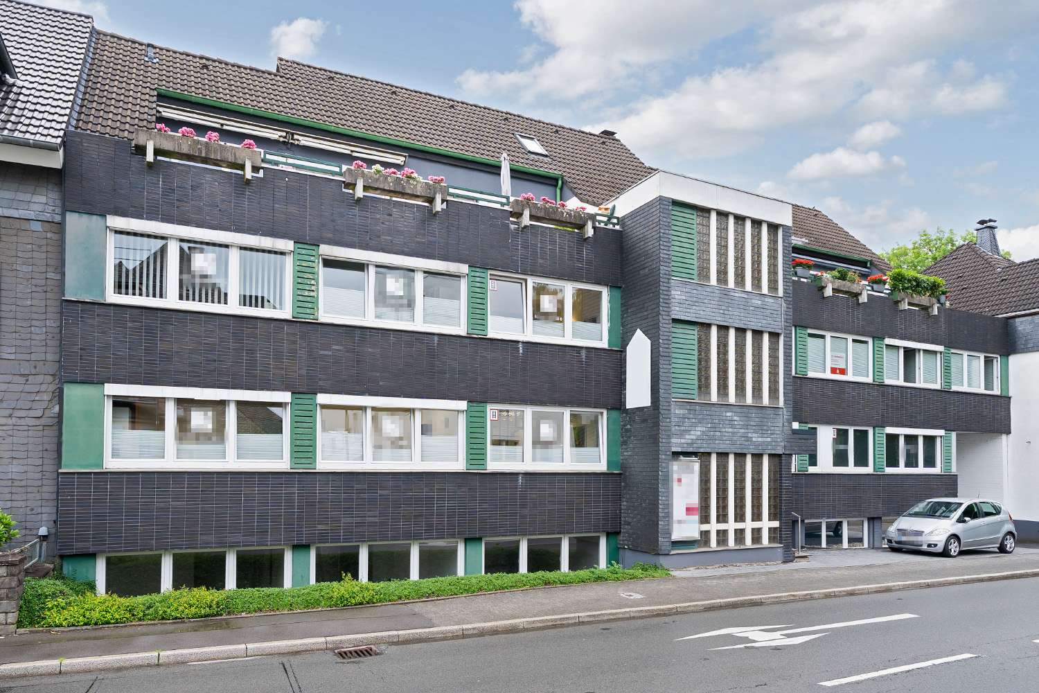 Außenansicht - Praxisfläche in 51688 Wipperfürth mit 146m² kaufen