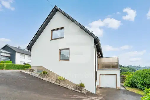 Einfamilienhaus mit  wunderschöner Aussichtslage!