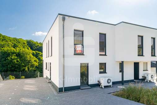 Außenansicht - Doppelhaushälfte in 51570 Windeck mit 149m² kaufen