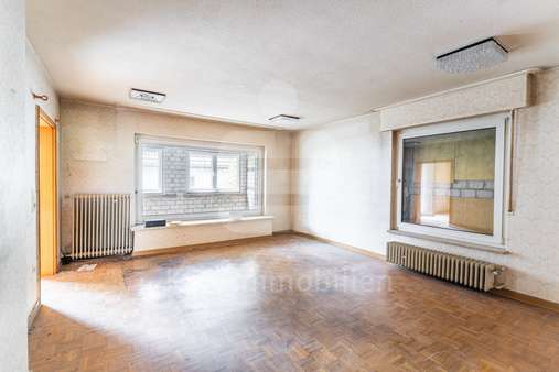 Zimmer Erdgeschoss Zimmer Erdgeschoss - Einfamilienhaus in 51429 Bergisch Gladbach / Bensberg mit 141m² kaufen
