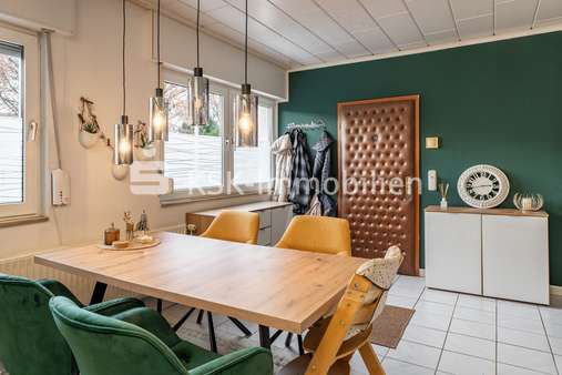 Erdgeschoss Küche Erdgeschoss Küche - Erdgeschosswohnung in 50321 Brühl mit 0m² kaufen