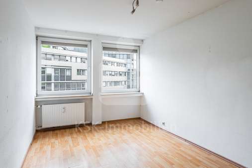 Zimmer  - Etagenwohnung in 50674 Köln mit 42m² kaufen