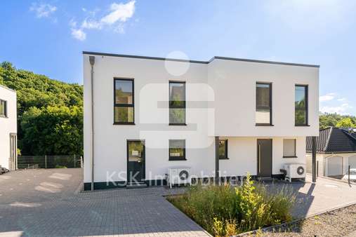 Frontansicht Frontansicht - Doppelhaushälfte in 51570 Windeck mit 149m² kaufen