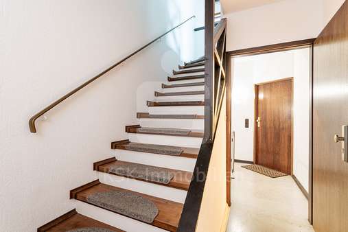 Eingang - Dachgeschosswohnung in 51503 Rösrath mit 97m² kaufen