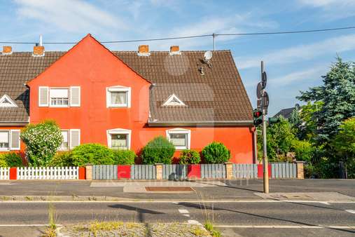 Außenansicht - Reihenendhaus in 53229 Bonn mit 94m² kaufen