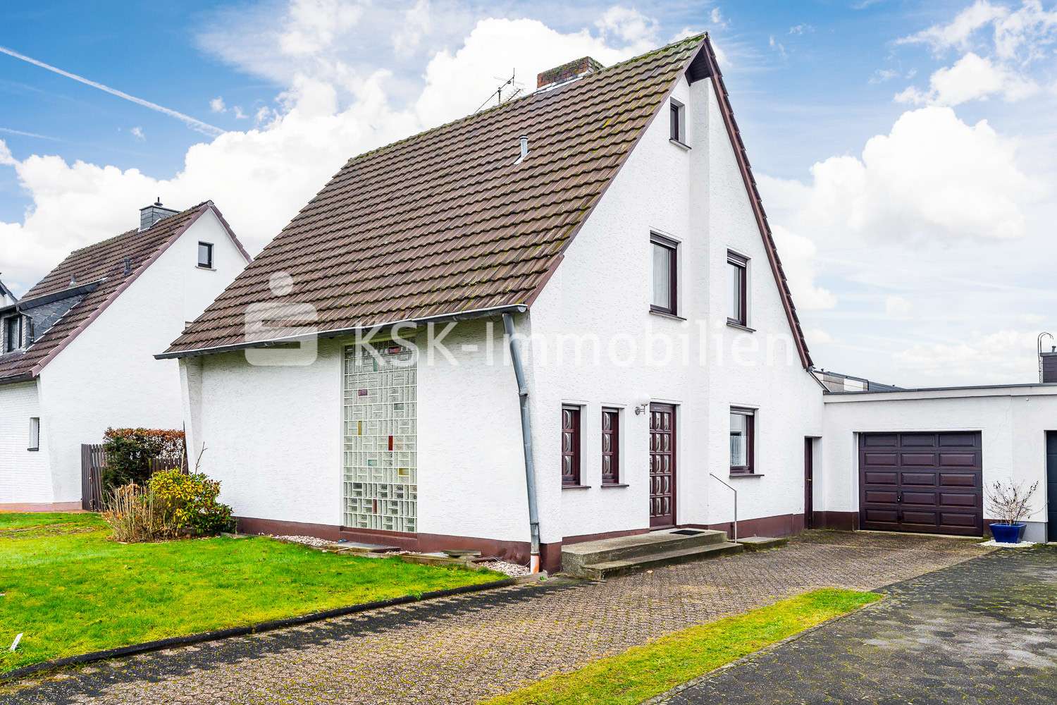 Außenansicht Außenansicht - Einfamilienhaus in 53842 Troisdorf mit 122m² kaufen