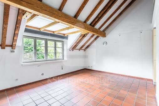 Wohnzimmer erste Ebene Wohnzimmer erste Ebene - Maisonette-Wohnung in 50997 Köln / Immendorf mit 71m² kaufen