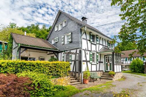 Aussenansicht - Einfamilienhaus in 51570 Windeck mit 107m² kaufen