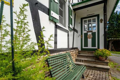 Hauseingang - Einfamilienhaus in 51570 Windeck mit 107m² kaufen