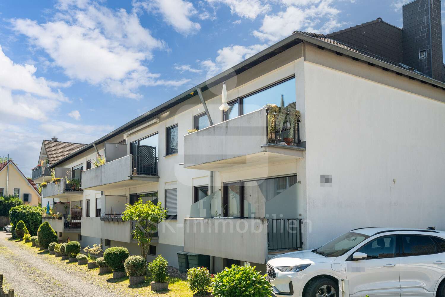 Aussenansicht Aussenansicht - Etagenwohnung in 53773 Hennef mit 70m² kaufen
