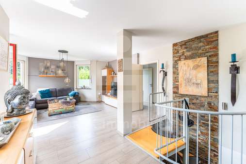 Erdgeschoss Flur Erdgeschoss Flur - Maisonette-Wohnung in 50259 Pulheim mit 101m² kaufen