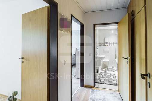 Flur Flur - Etagenwohnung in 50126 Bergheim mit 79m² kaufen
