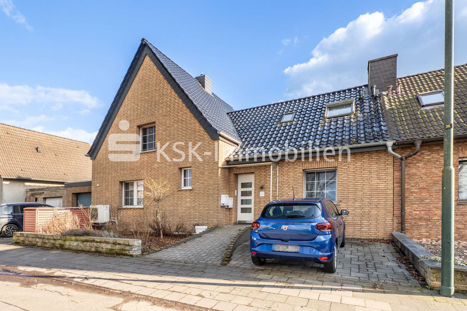146462 Vorderansicht 146462 Vorderansicht - Zweifamilienhaus in 50171 Kerpen mit 211m² kaufen