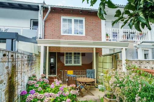 Rückansicht Rückansicht - Reihenmittelhaus in 50374 Erftstadt mit 79m² kaufen