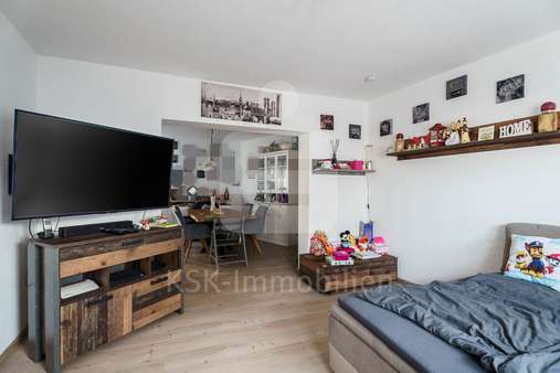 Wohnzimmer Erdgeschoss Wohnzimmer Erdgeschoss - Reiheneckhaus in 50189 Elsdorf mit 105m² als Kapitalanlage kaufen