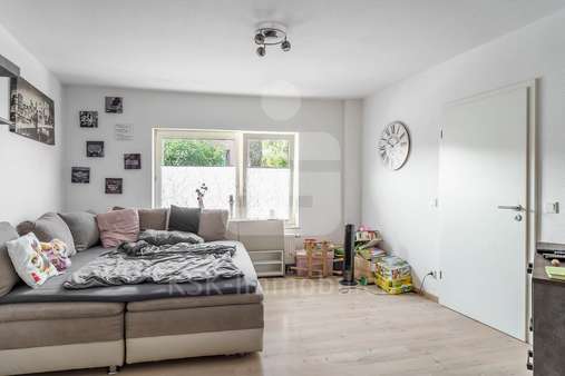 Wohnzimmer Erdgeschoss Wohnzimmer Erdgeschoss - Reiheneckhaus in 50189 Elsdorf mit 105m² als Kapitalanlage kaufen