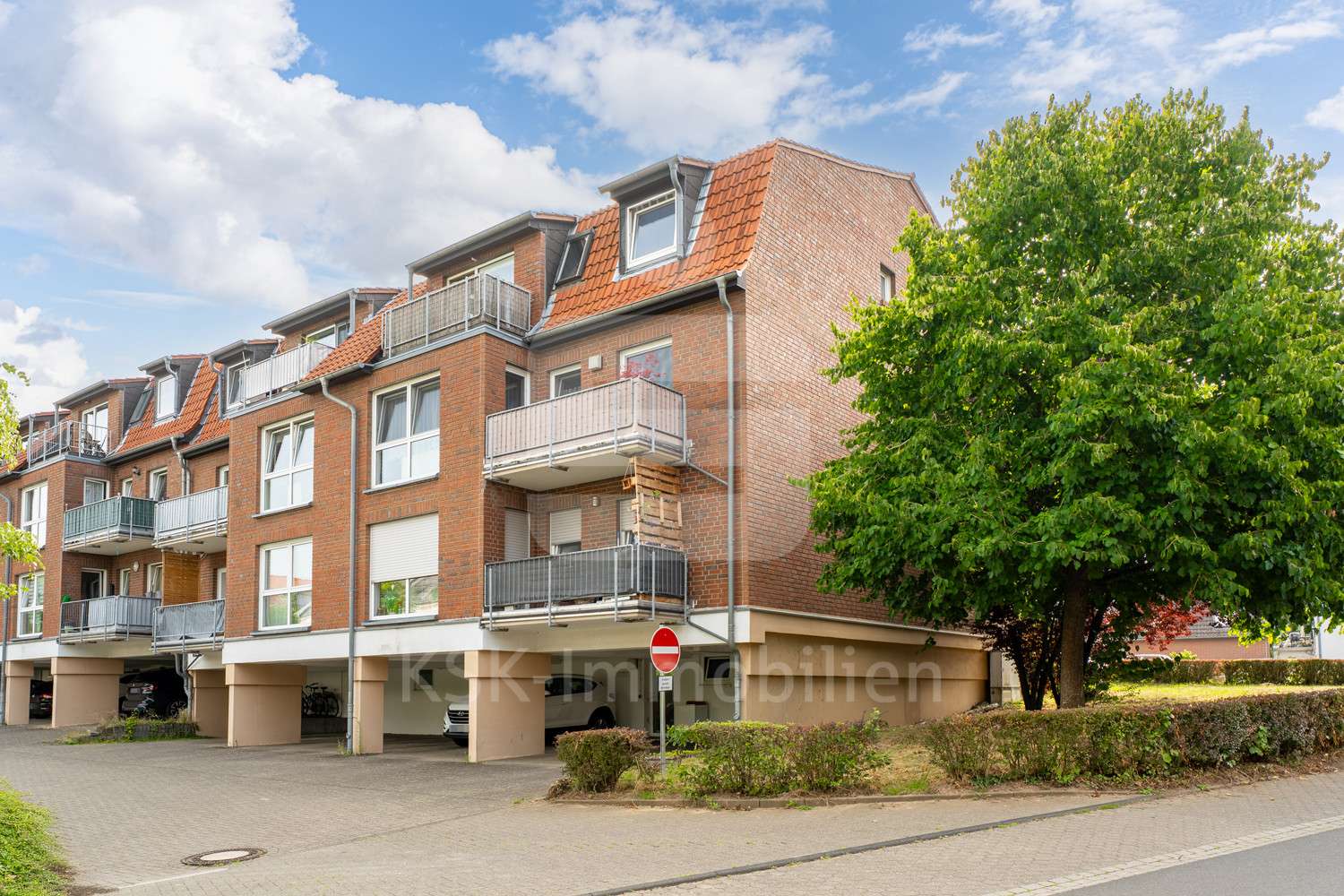 Außenansicht Außenansicht - Etagenwohnung in 50374 Erftstadt mit 61m² kaufen