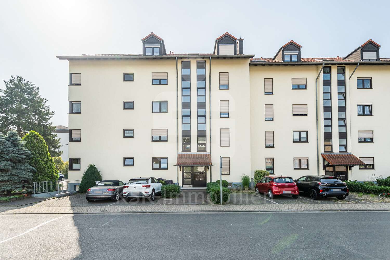 Außenaufnahme Außenaufnahme - Etagenwohnung in 50170 Sindorf mit 93m² kaufen