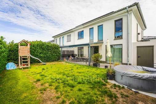 Rückansicht Rückansicht - Doppelhaushälfte in 53881 Euskirchen mit 150m² kaufen