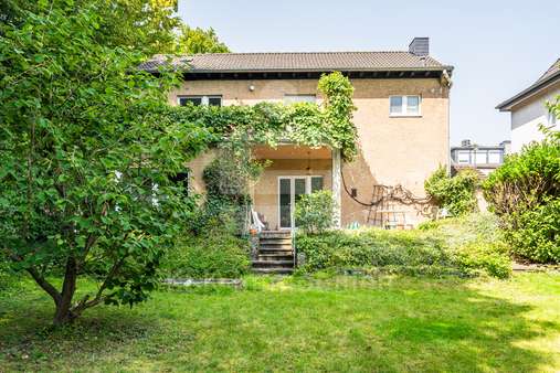 Rückansicht  - Einfamilienhaus in 50858 Köln / Junkersdorf mit 139m² kaufen