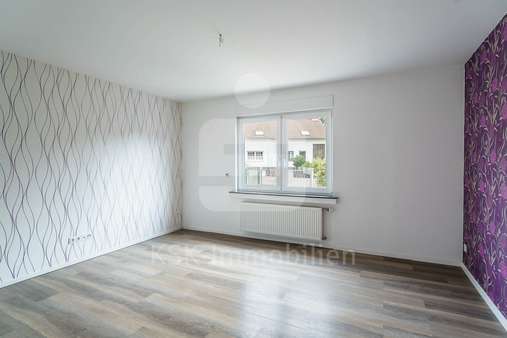 Zimmer 2 Erdgeschoss - Zweifamilienhaus in 51503 Rösrath mit 170m² kaufen