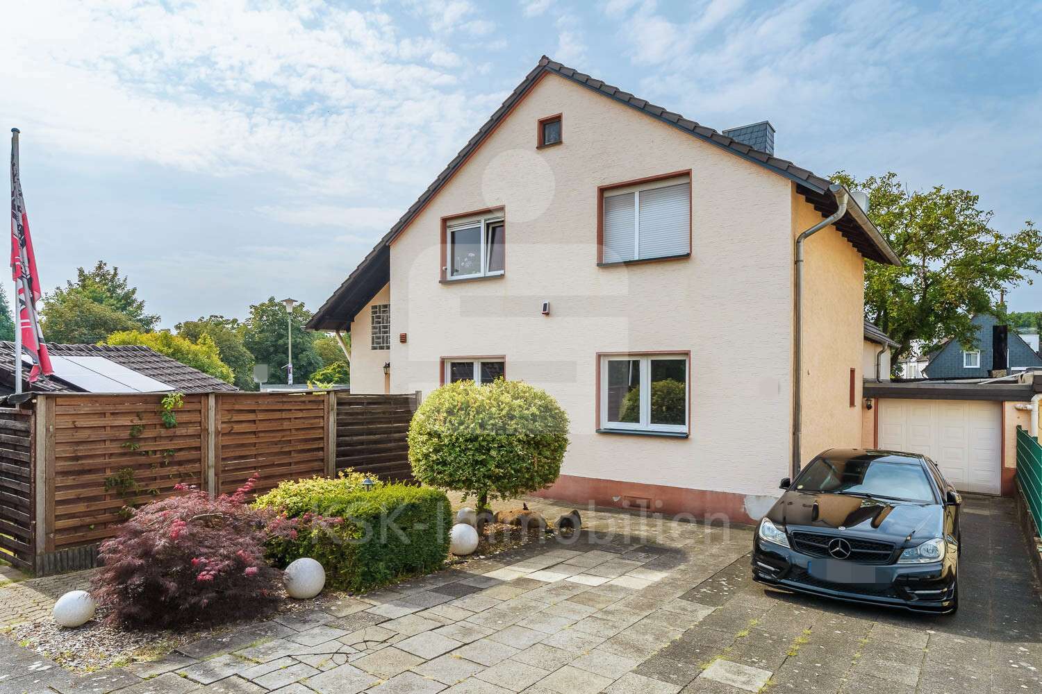 Außenansicht - Zweifamilienhaus in 51503 Rösrath mit 170m² kaufen