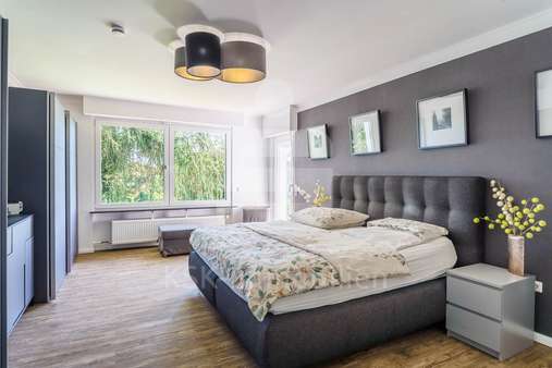 Schlafzimmer Erdgeschoss - Einfamilienhaus in 53797 Lohmar mit 190m² kaufen