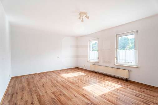 Wohnzimmer Erdgeschoss - Zweifamilienhaus in 53783 Eitorf mit 168m² kaufen