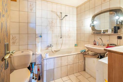 Badezimmer Badezimmer - Etagenwohnung in 53757 Sankt Augustin mit 80m² kaufen