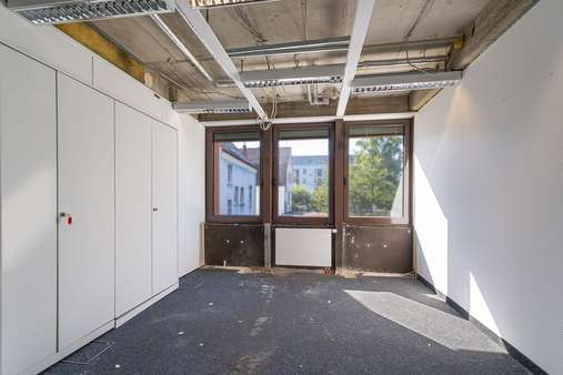 Büro Büro - Bürohaus in 42799 Leichlingen mit 627m² mieten