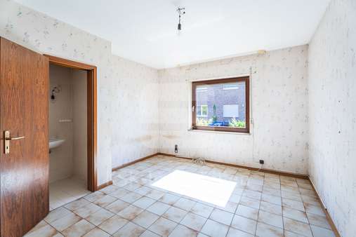 Zimmer Erdgeschoss - Bungalow in 50389 Wesseling mit 106m² kaufen