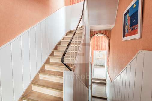 Flur Obergeschoss Flur Obergeschoss - Haus in 50226 Frechen mit 79m² kaufen