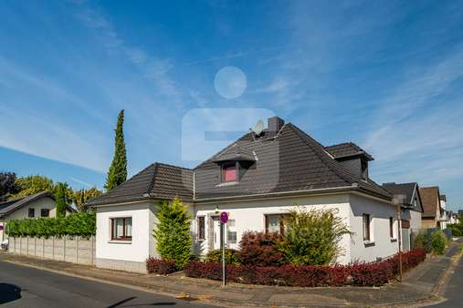 Aussenansicht - Einfamilienhaus in 53332 Bornheim mit 150m² kaufen