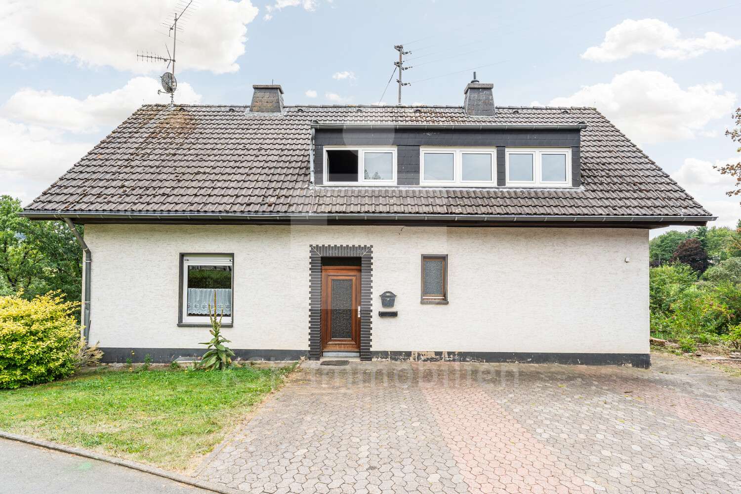 Außenaufnahme - Einfamilienhaus in 53902 Bad Münstereifel mit 71m² kaufen