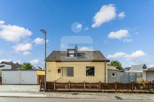 Aussenansicht  - Einfamilienhaus in 53842 Troisdorf mit 63m² kaufen