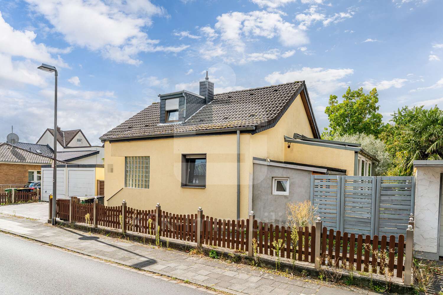 Aussenansicht  - Einfamilienhaus in 53842 Troisdorf mit 63m² kaufen