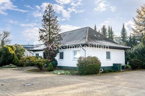 Außenansicht Bungalow - Halle in 53340 Meckenheim mit 141m² kaufen