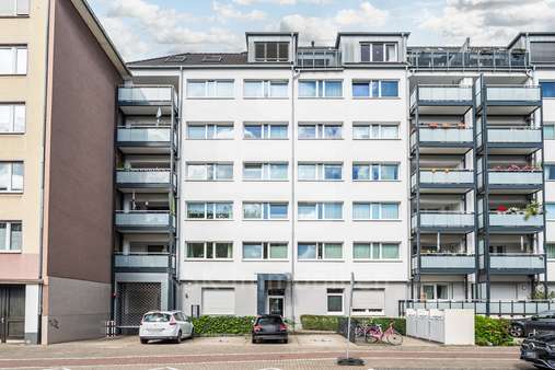 Außenaufnahme  - Etagenwohnung in 50679 Köln / Deutz mit 90m² kaufen