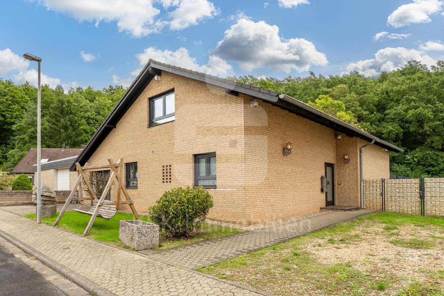 Vorderansicht  - Einfamilienhaus in 50127 Bergheim mit 146m² kaufen