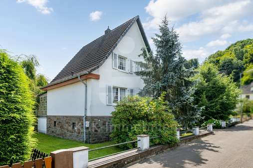 Außenansicht - Einfamilienhaus in 51766 Engelskirchen mit 82m² kaufen